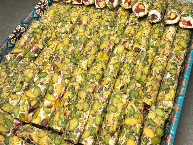 Narlı ve File Fıstıklı Parmak Lokum — Pomegranate & Pistachio Finger Lokum