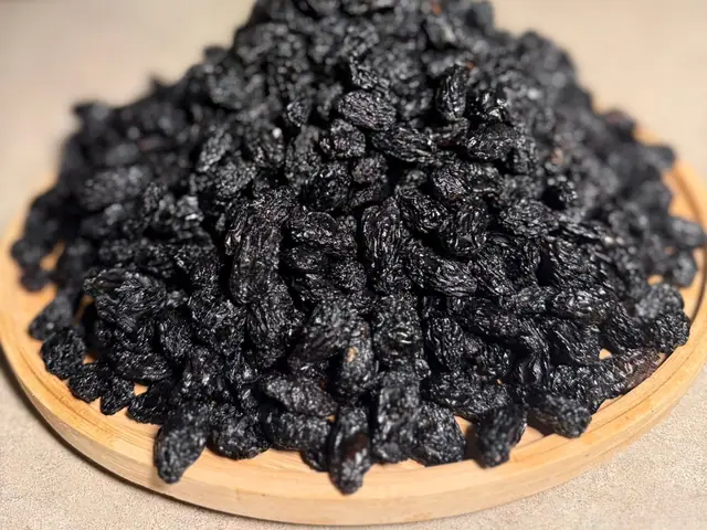 Siyah Üzüm — Black Raisins